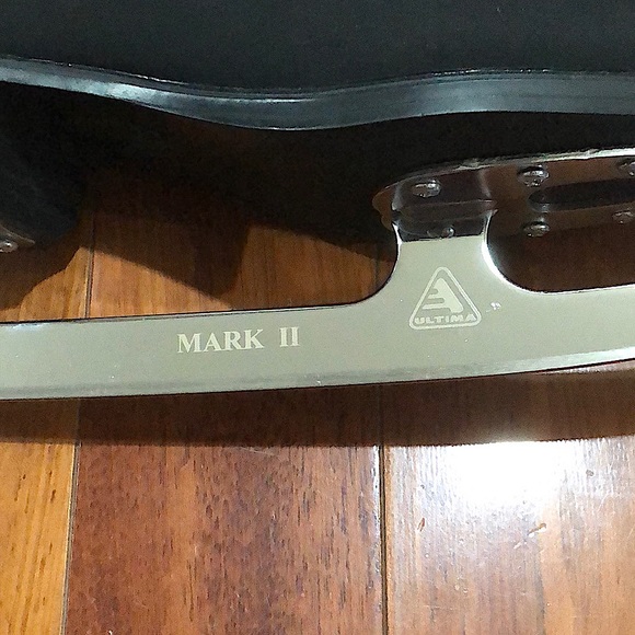 Jackson Mystique skates + Ultima 8 2/3” blade - Picture 3 of 5